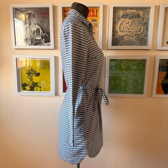 Black and white striped Abercrombie & Fitch shirtdress - Picture 3 of 8